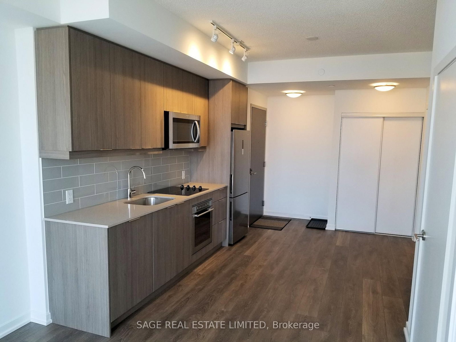 32 Forest Manor Road, Unit 2101 - Photo 4