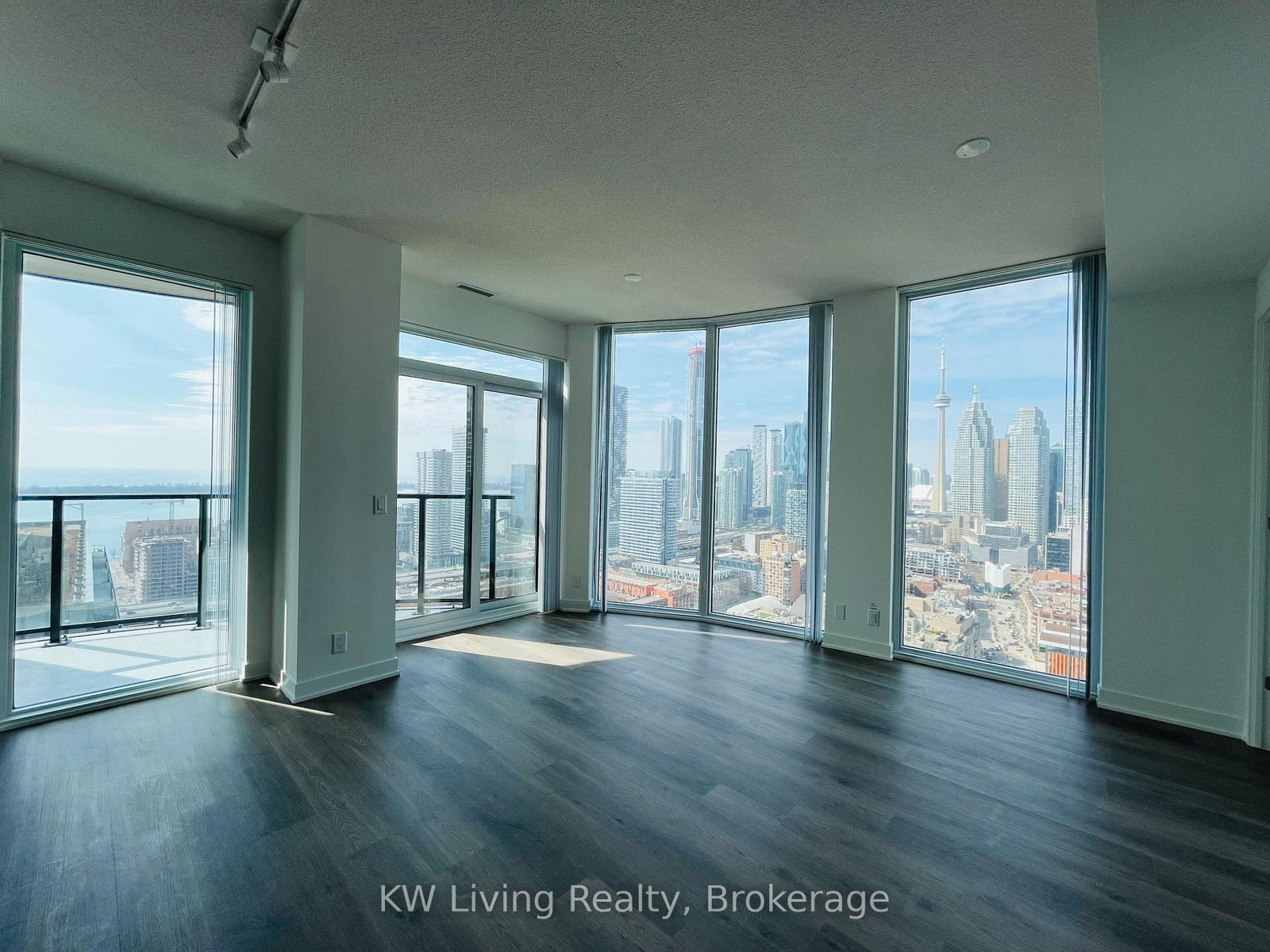 Condo for lease at 3910-180 Front Street, Toronto, Ontario, M5A 0A9 - Moss Park - MLS: C12997258