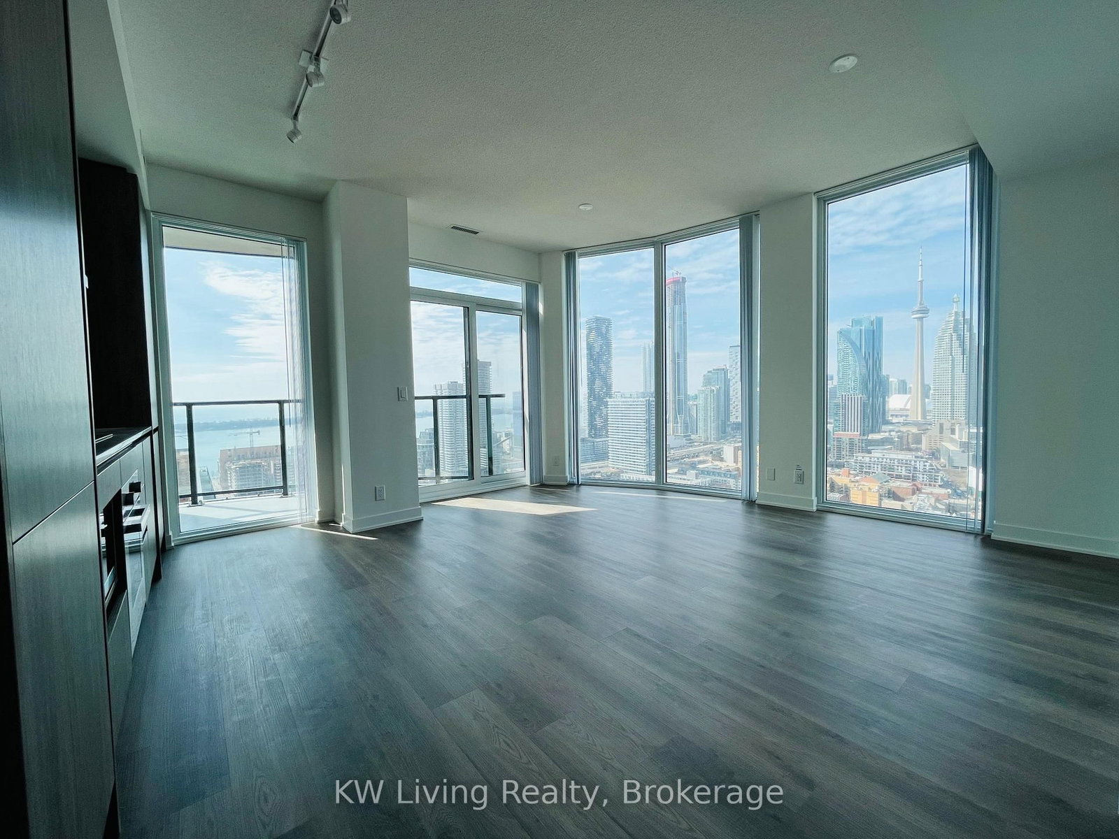 Condo for lease at 3910-180 Front Street, Toronto, Ontario, M5A 0A9 - Moss Park - MLS: C12997258