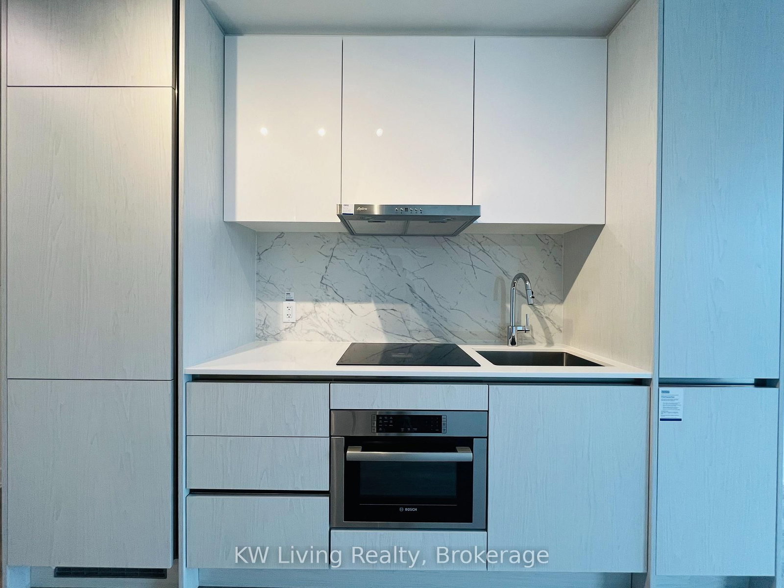 180 Front Street E, Unit 3911 - Photo 4