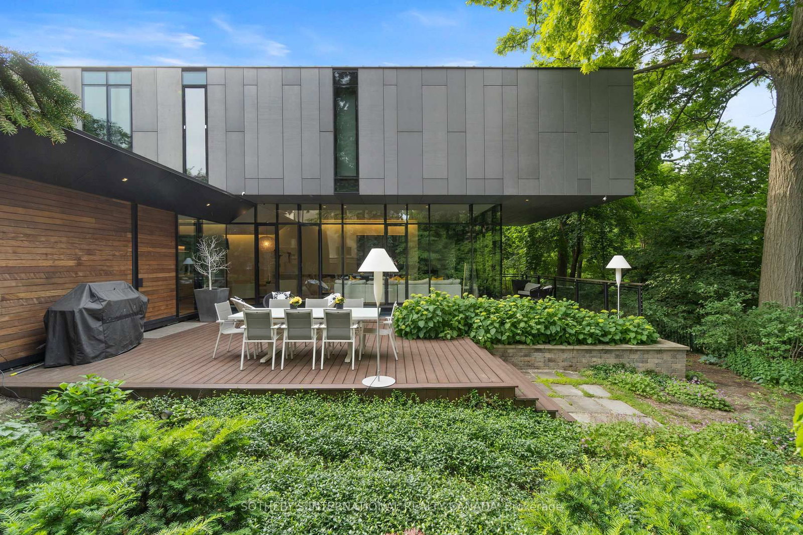 Detached House for sale at 95 Riverview Drive, Toronto, Ontario, M4N 3C6 - Lawrence Park North - MLS: C12997322