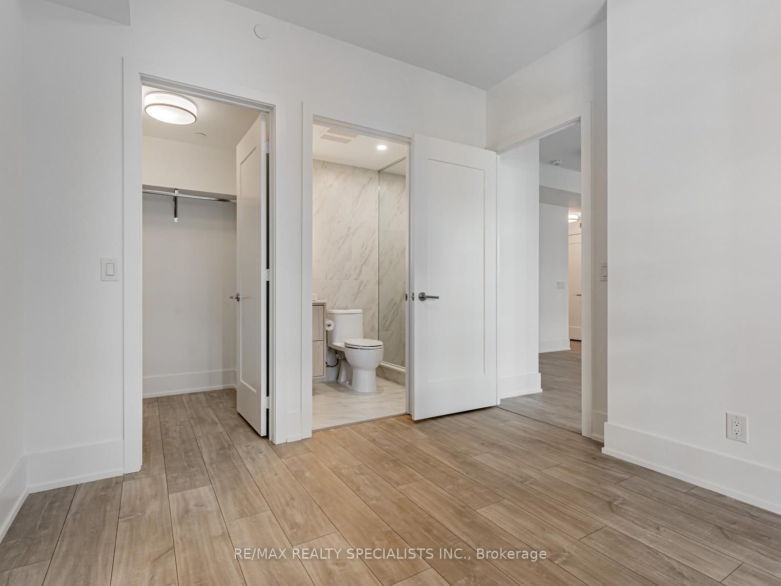 115 Denison Avenue, Unit 920 - Photo 11