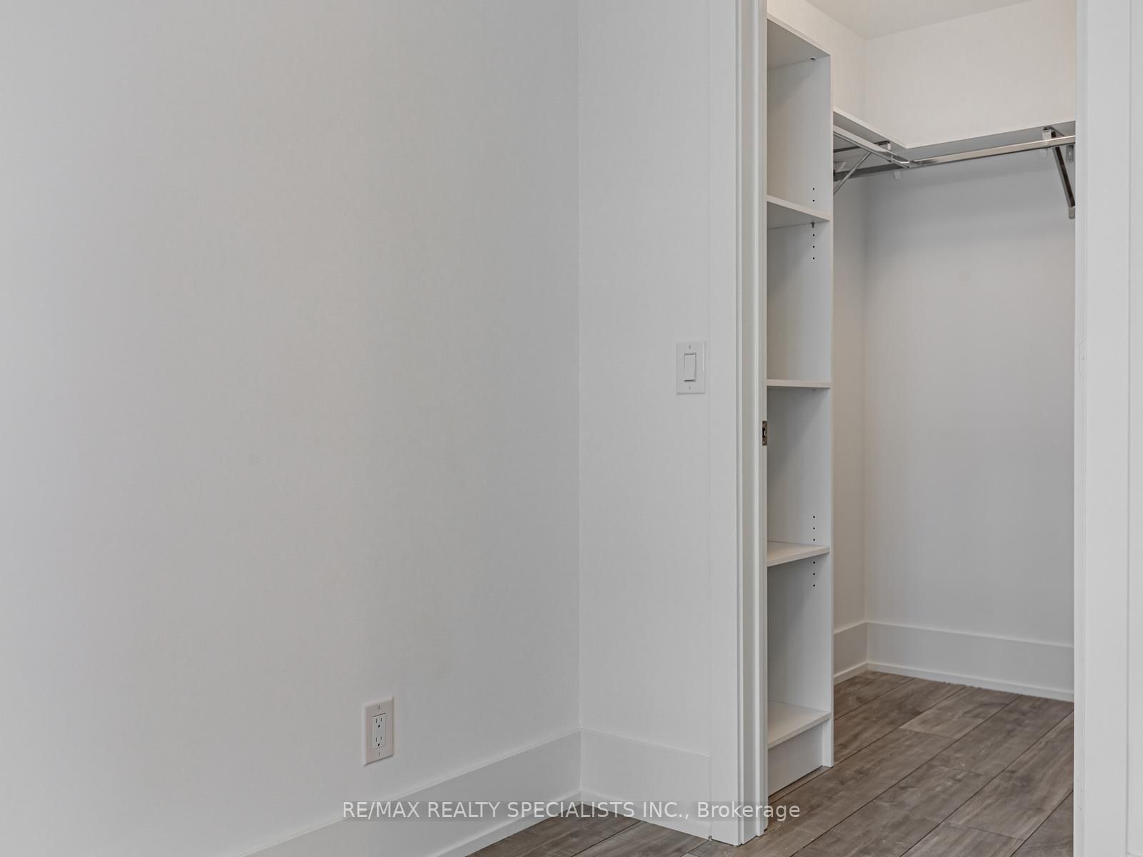 115 Denison Avenue, Unit 920 - Photo 12