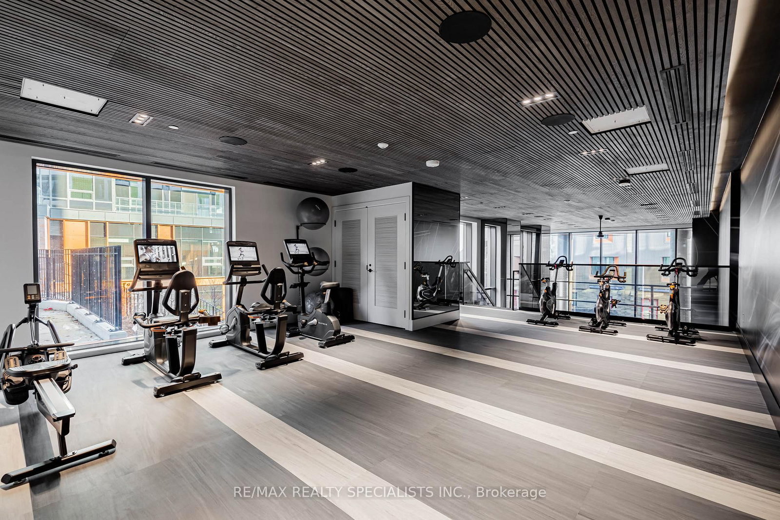 115 Denison Avenue, Unit 920 - Photo 17