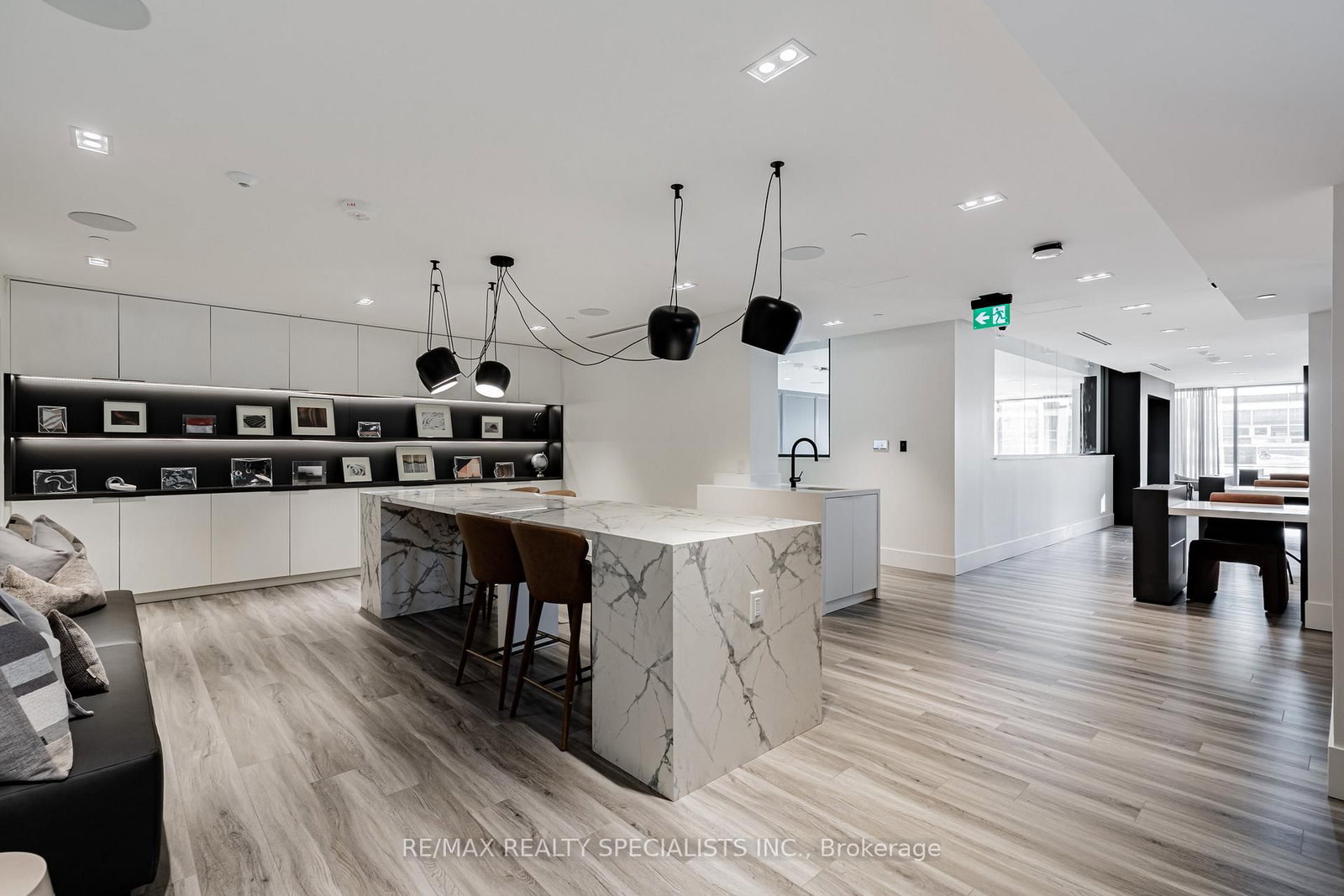 115 Denison Avenue, Unit 920 - Photo 22