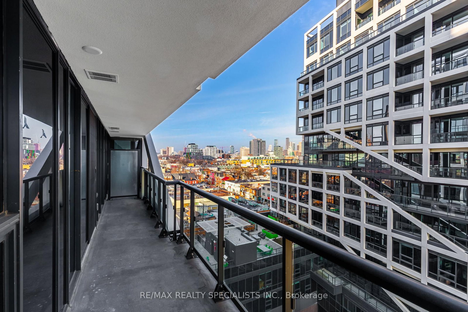 115 Denison Avenue, Unit 920 - Photo 5