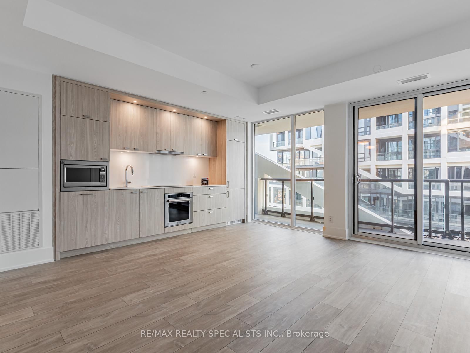 115 Denison Avenue, Unit 920 - Photo 9