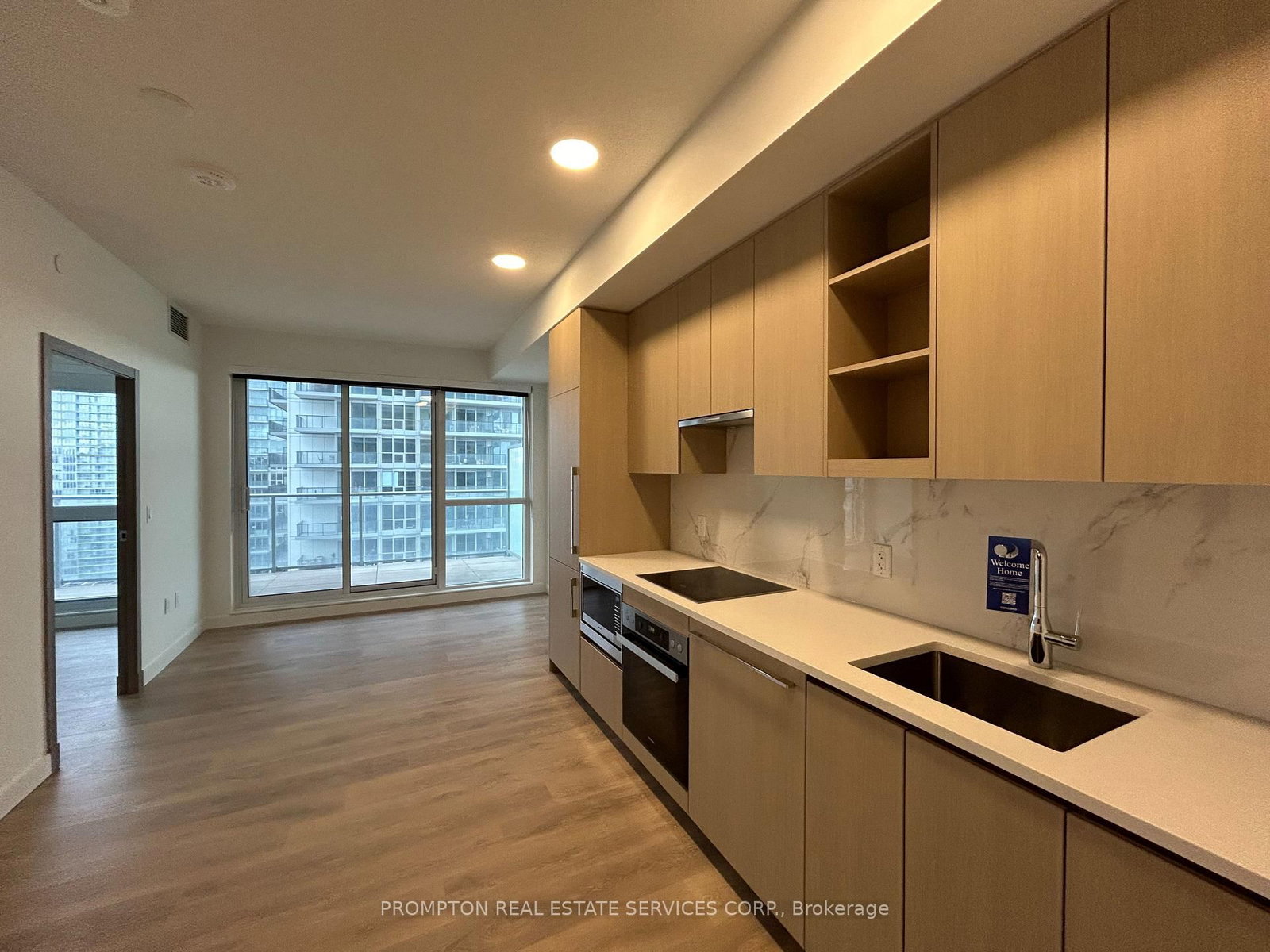 27 Mcmahon Drive, Unit 1615 - Photo 3