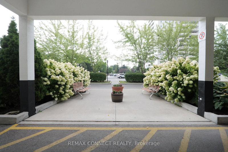 912 - 1360 York Mills Rd, Toronto, M3A 2A2 | Image 3