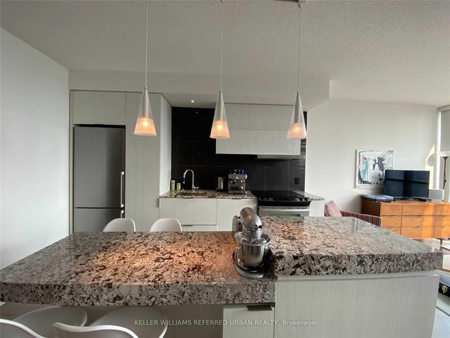 3002 - 101 Charles Street