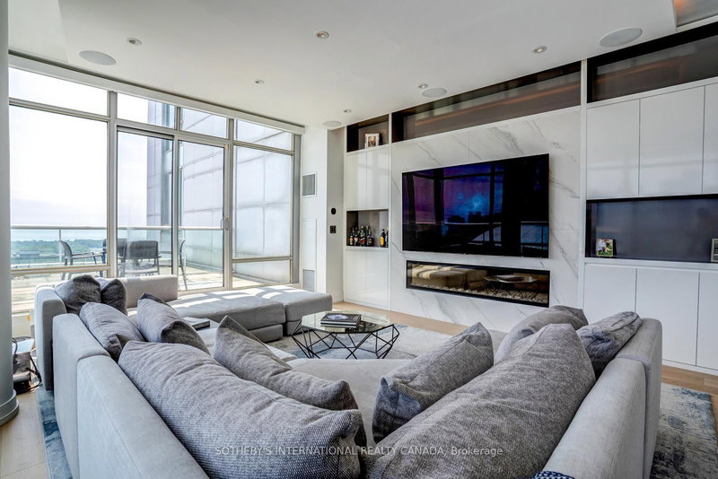 3801 - 81 Navy Wharf Crt, Toronto, M5V 3S1 | Image 3