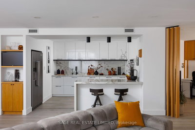 311-245 The Donway West, Toronto, Ontario