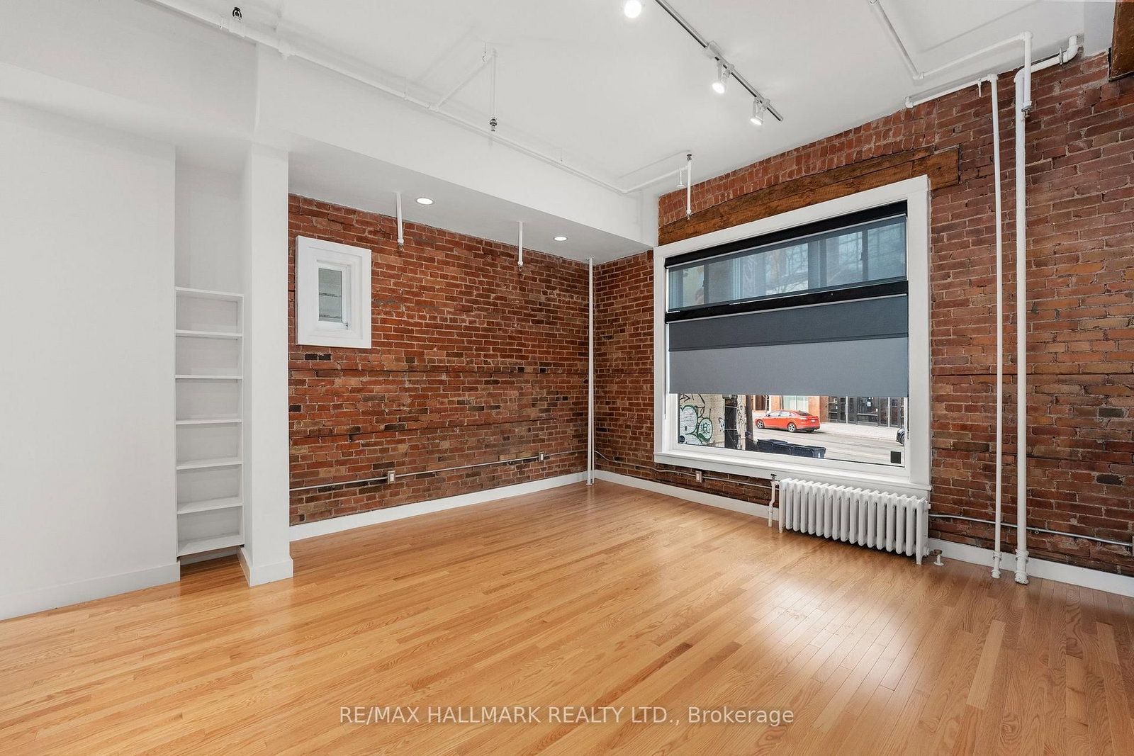 535 Queen Street E, Unit 5 - Photo 11