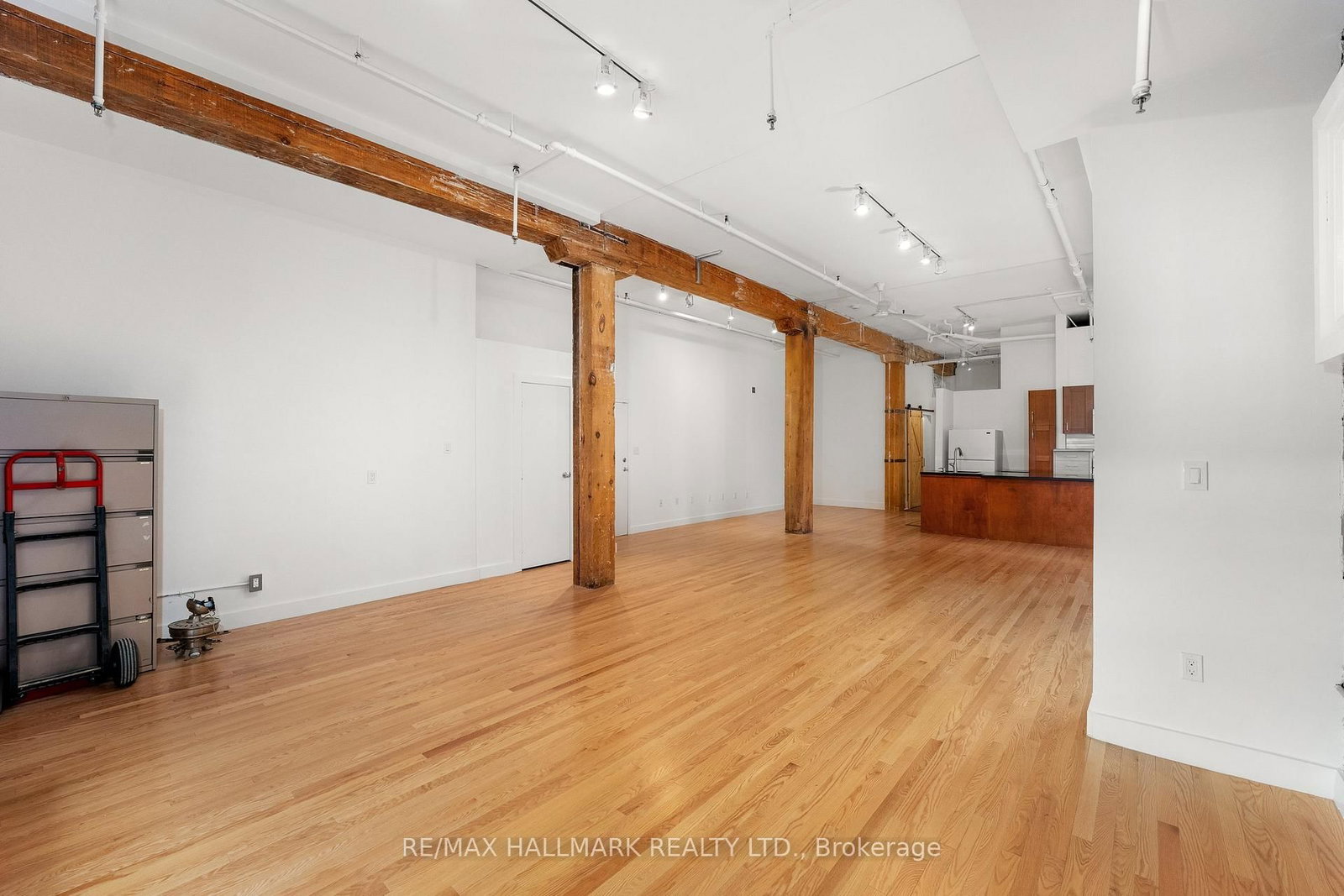 535 Queen Street E, Unit 5 - Photo 14