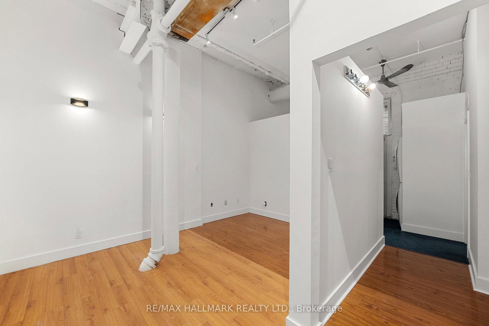 535 Queen Street E, Unit 5 - Photo 17