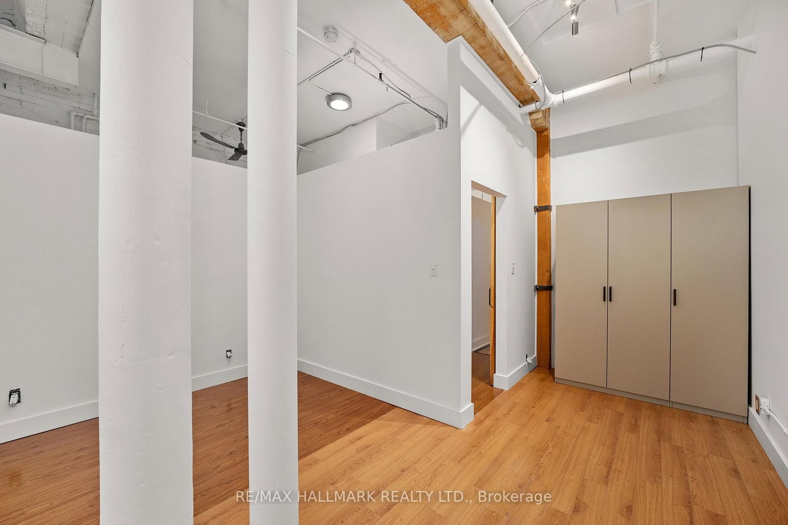 535 Queen Street E, Unit 5 - Photo 18