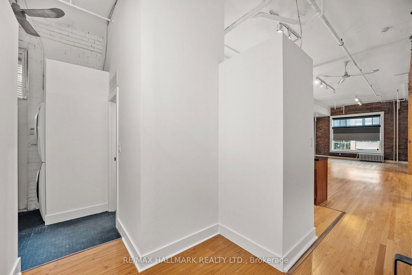 535 Queen Street E, Unit 5 - Photo 21