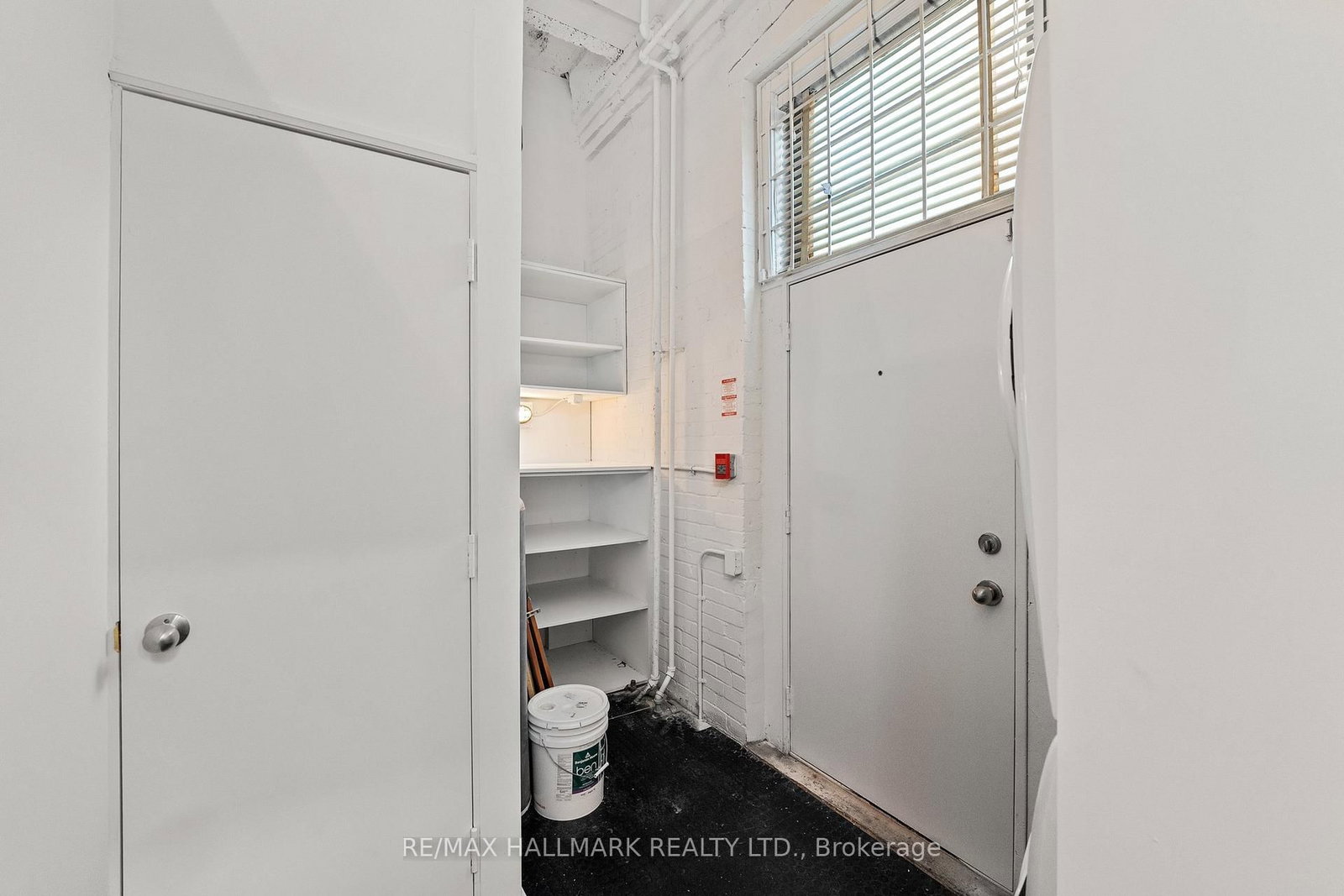 535 Queen Street E, Unit 5 - Photo 22