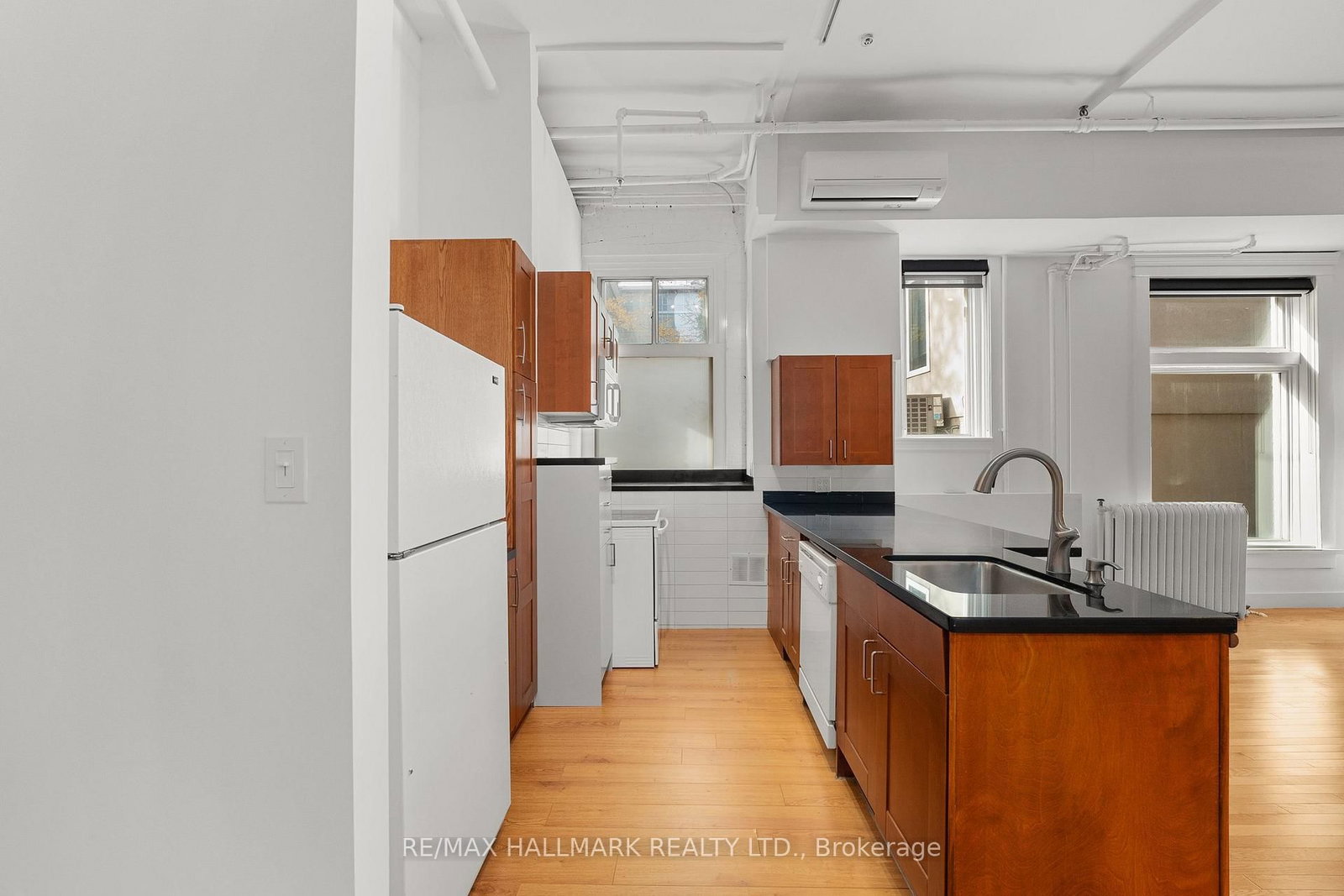 535 Queen Street E, Unit 5 - Photo 6