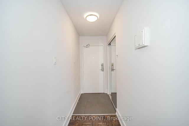 2412 - 33 Isabella Street