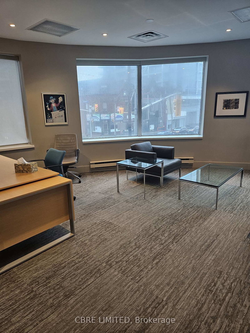 200 - 165 Avenue Rd, Toronto, M5R 3S4 | Image 3