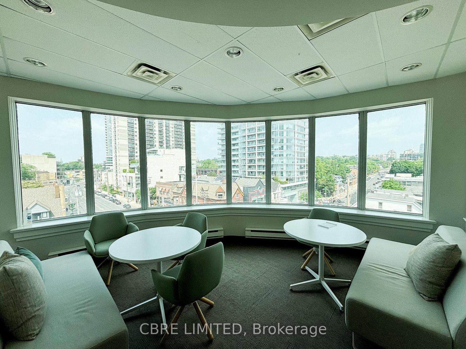 165 Avenue Road, Unit 501 - Photo 4