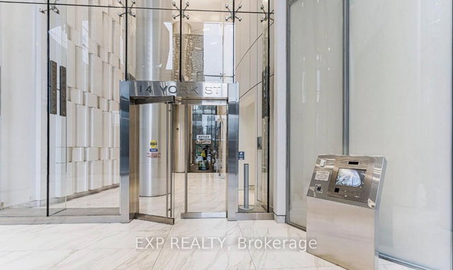 4008 - 14 York Street