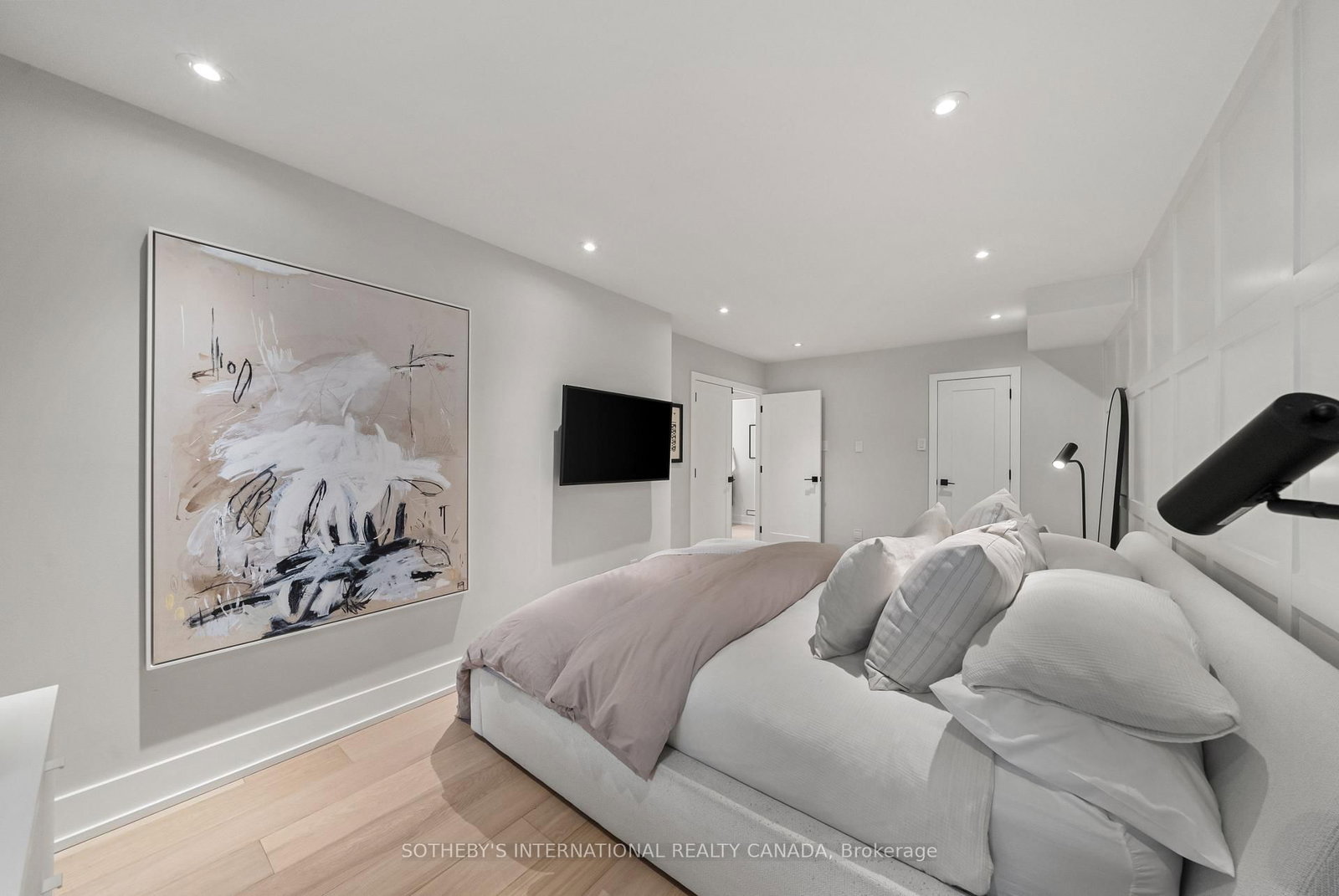 142 Pears Avenue, Unit A4 - Photo 18