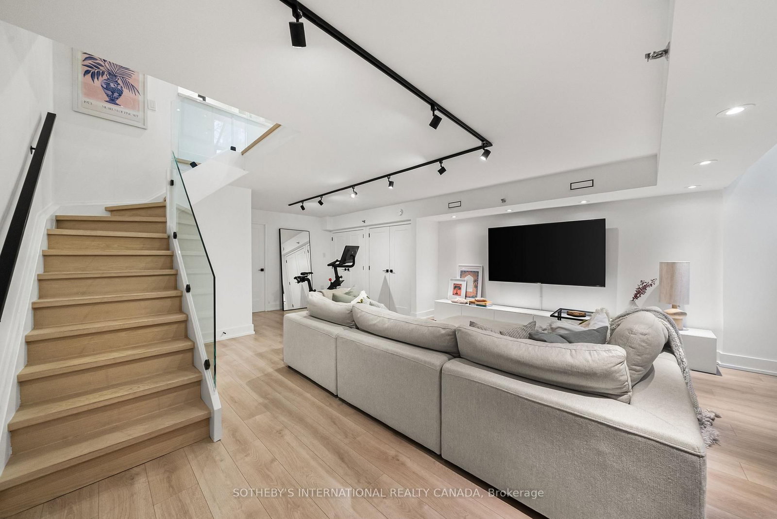 142 Pears Avenue, Unit A4 - Photo 26