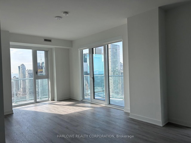 4810 - 100 Dalhousie Street