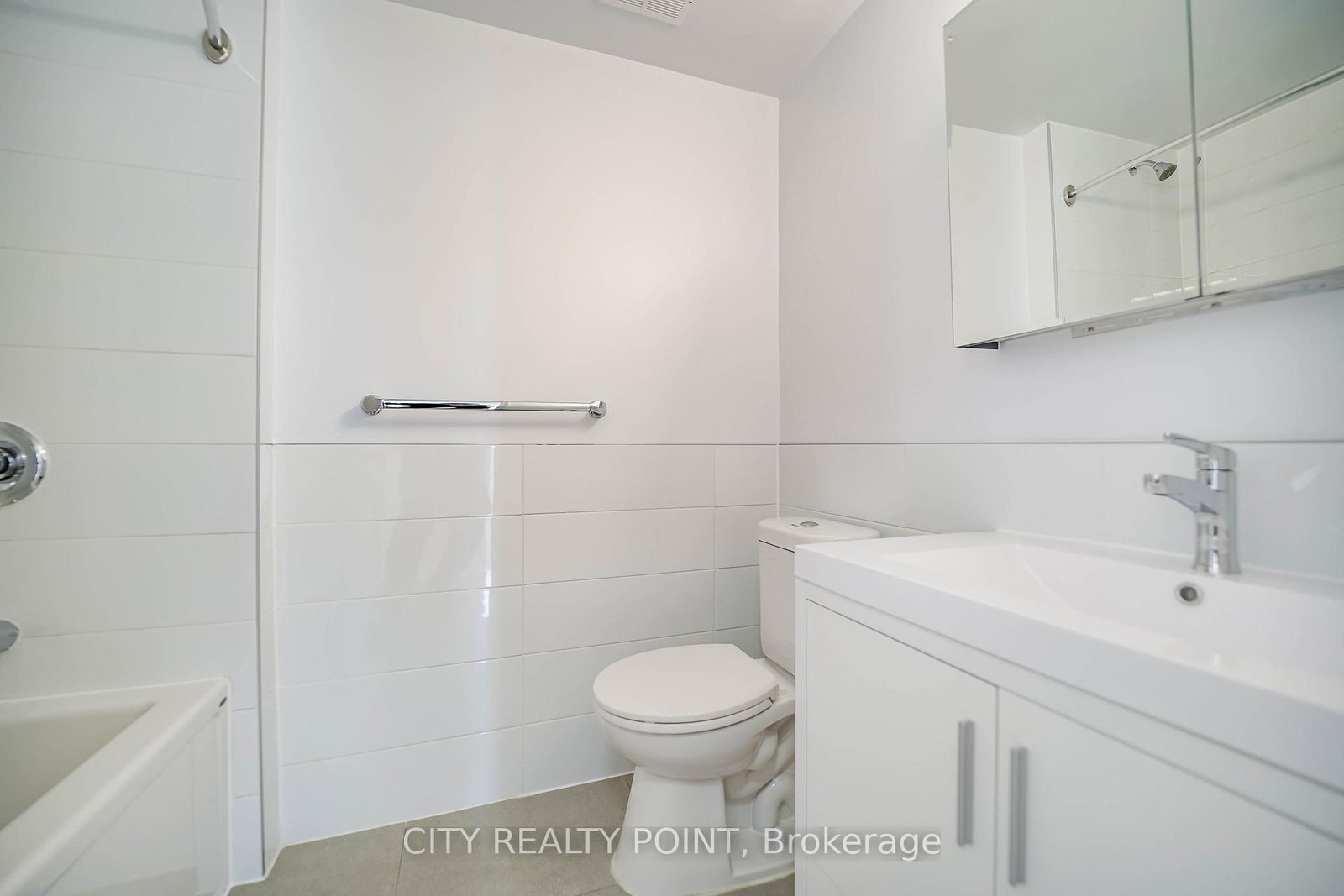 10 Shallmar Boulevard, Unit 509 - Photo 9