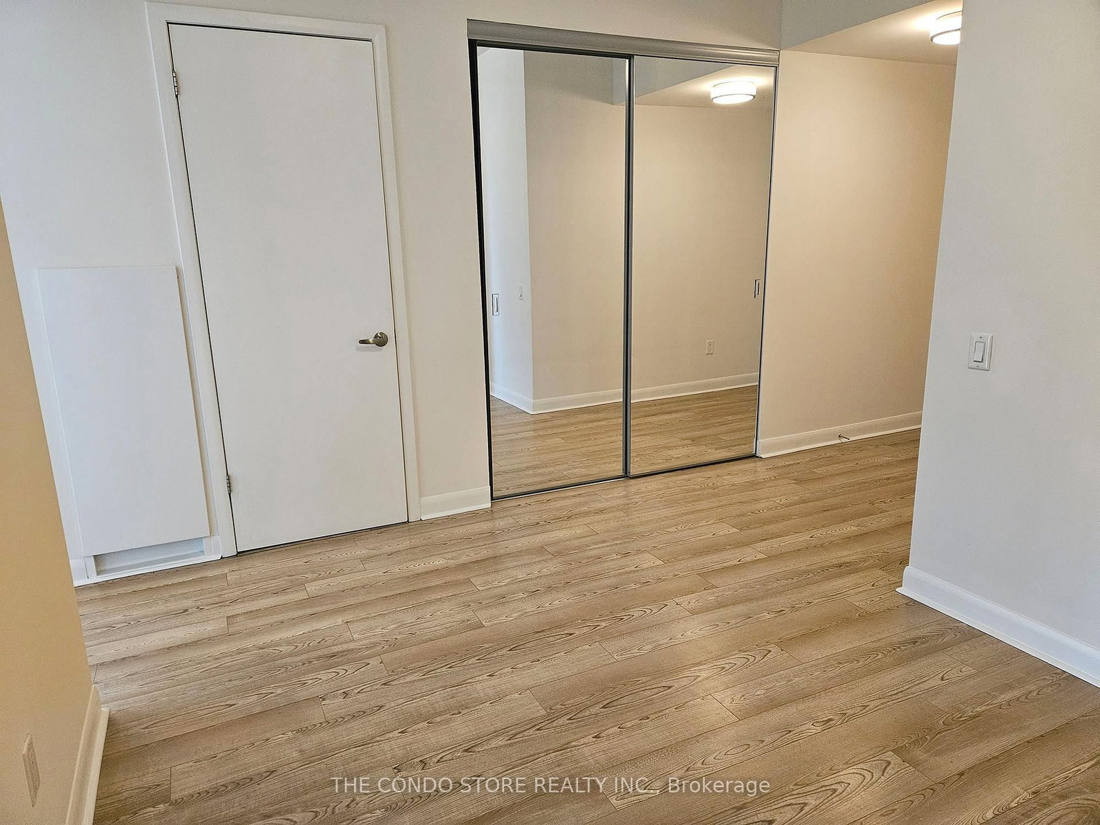 375 King Street W, Unit 2502 - Photo 14