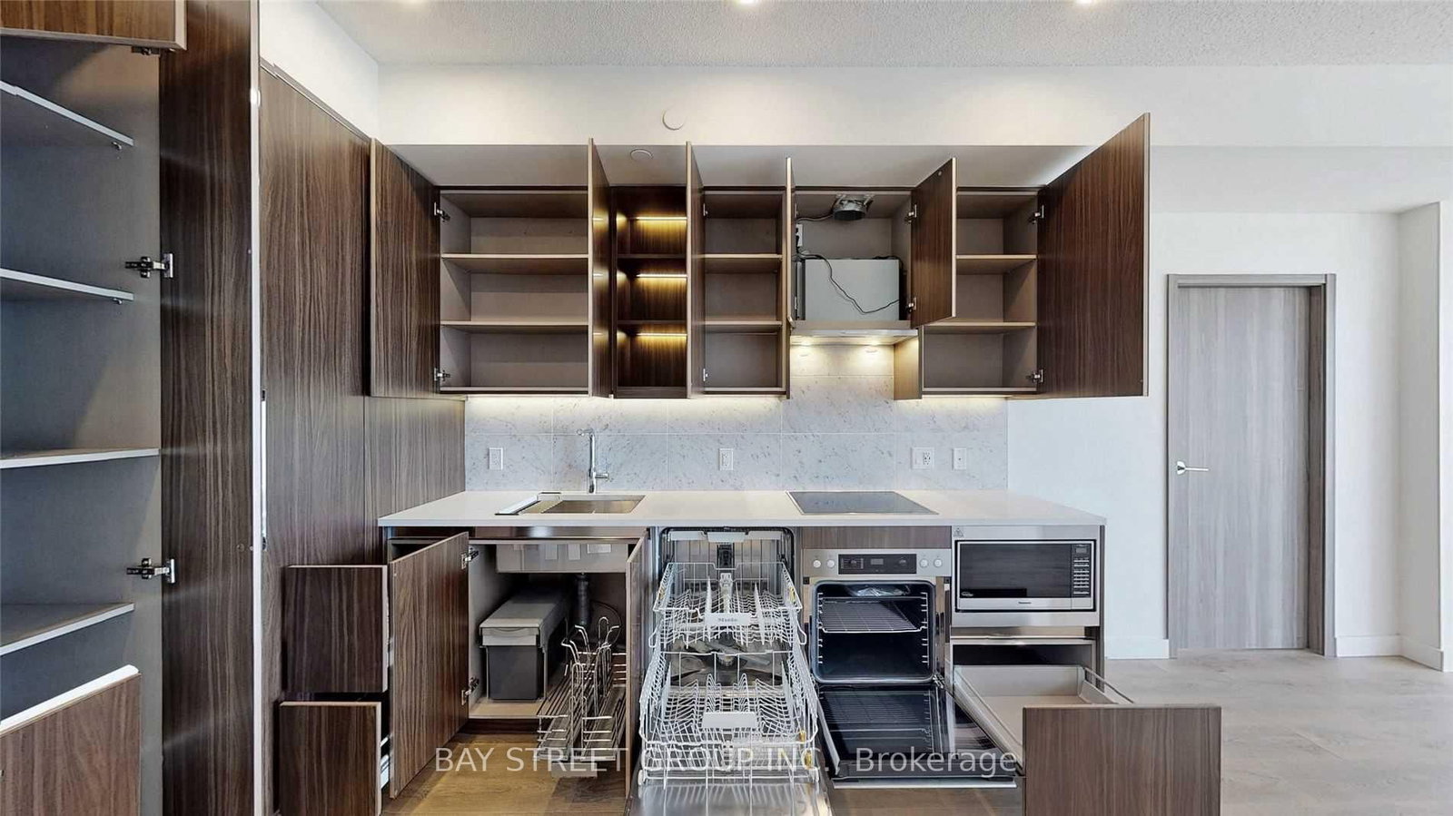 95 Mcmahon Drive, Unit 1212 - Photo 12