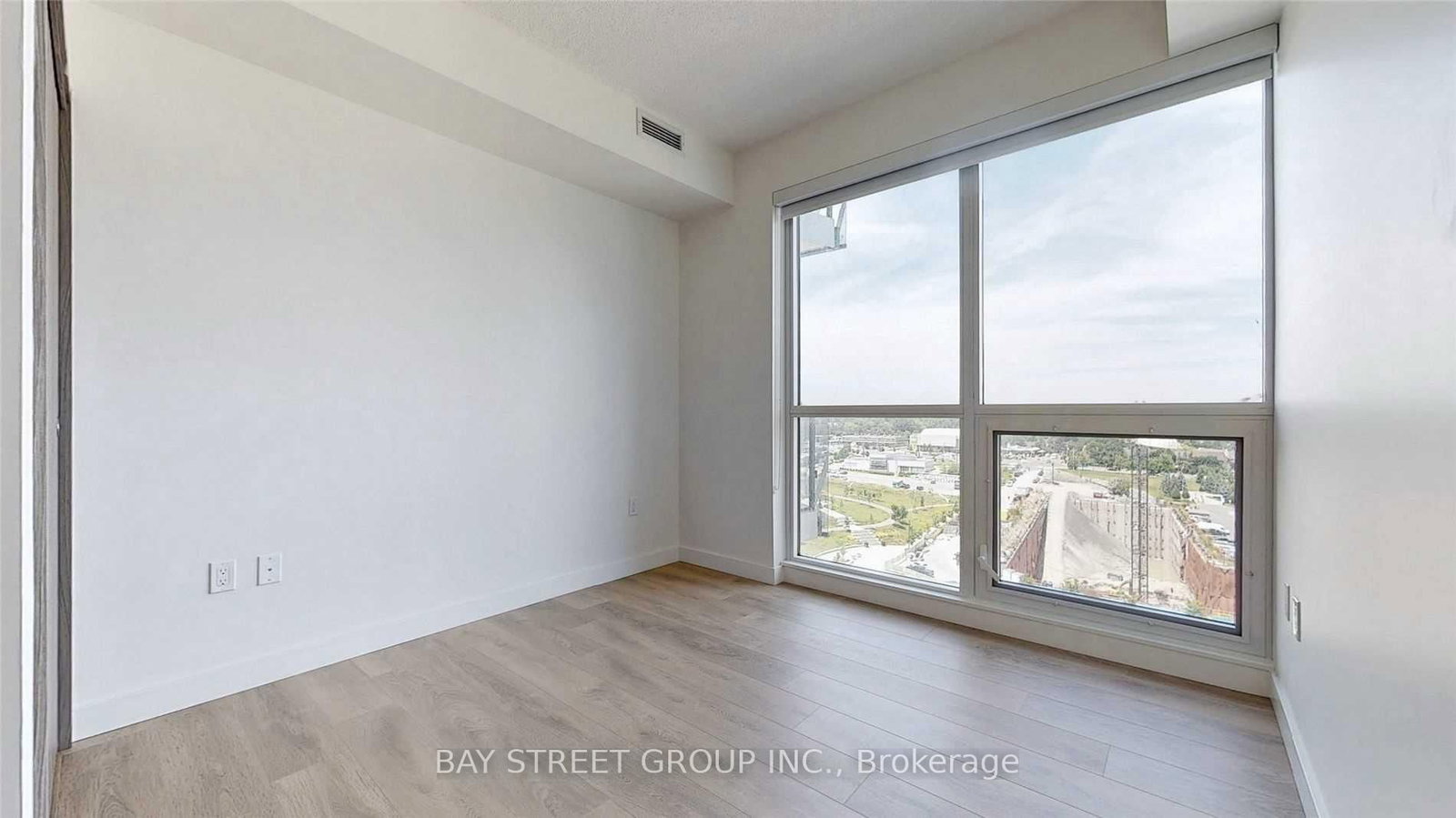 95 Mcmahon Drive, Unit 1212 - Photo 28