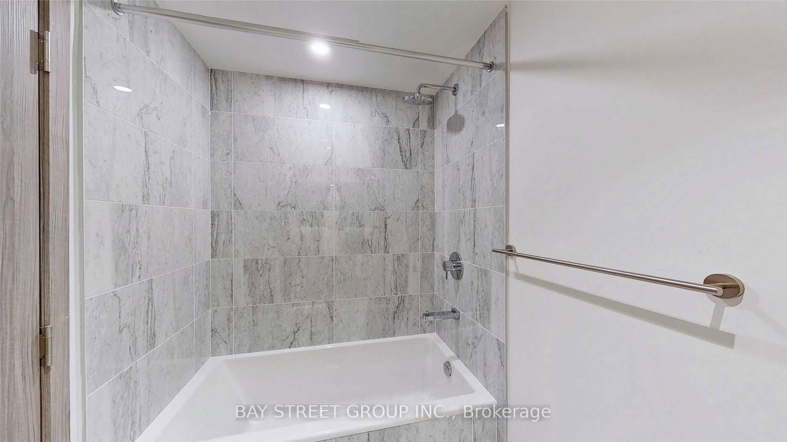 95 Mcmahon Drive, Unit 1212 - Photo 33