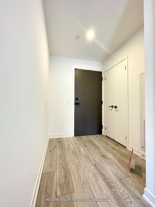 804 - 15 Holmes Avenue