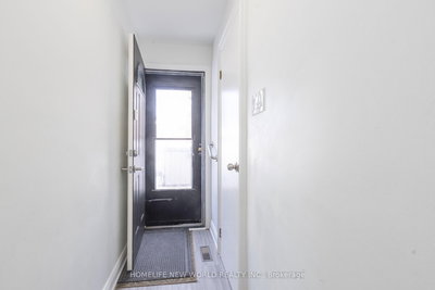 Part of Main/Ground Floor-96 Ernest Avenue, Toronto, Ontario image-0-2