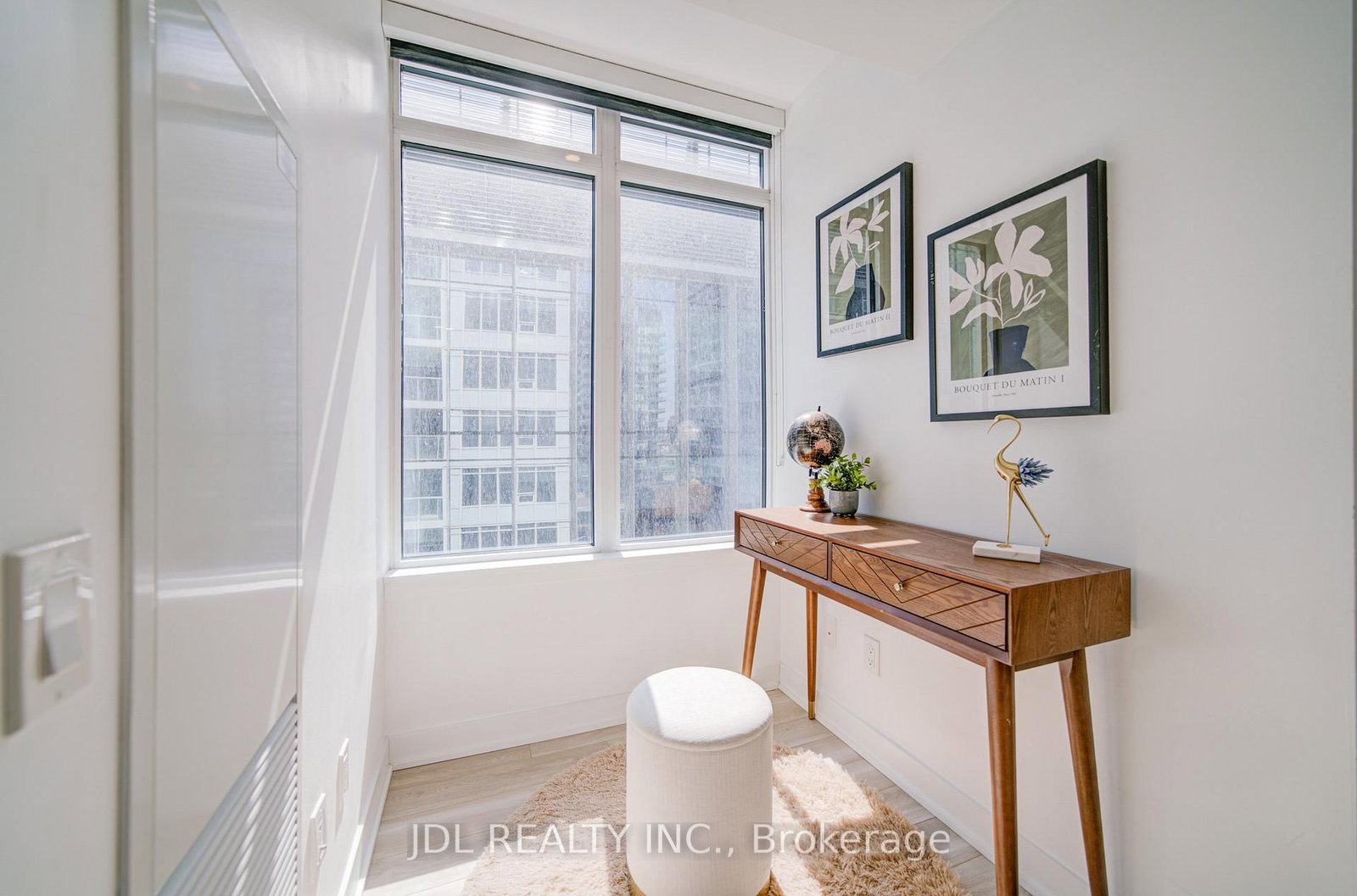 Condo for sale at 902-17 Bathurst Street, Toronto, Ontario, M5V 0N1 - Waterfront Communities C1 - MLS: C12998174