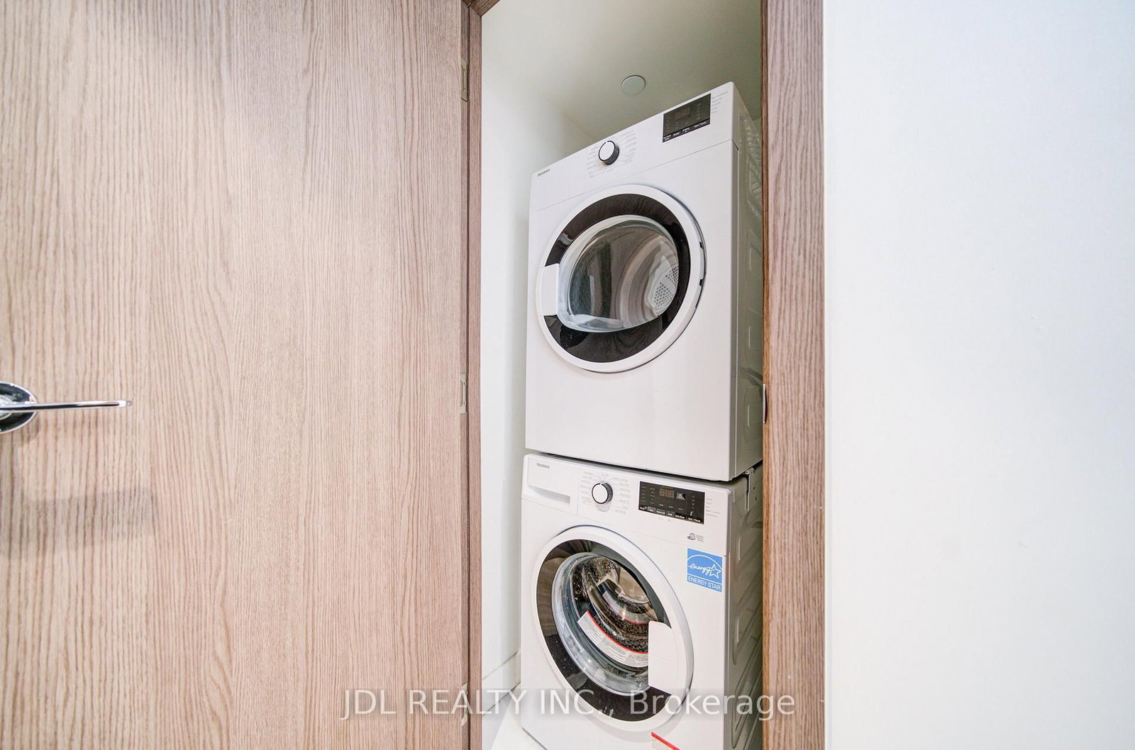 Condo for sale at 902-17 Bathurst Street, Toronto, Ontario, M5V 0N1 - Waterfront Communities C1 - MLS: C12998174