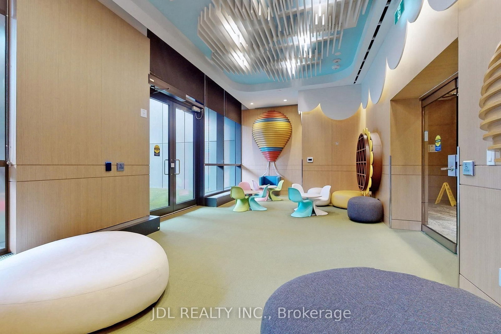 Condo for sale at 902-17 Bathurst Street, Toronto, Ontario, M5V 0N1 - Waterfront Communities C1 - MLS: C12998174