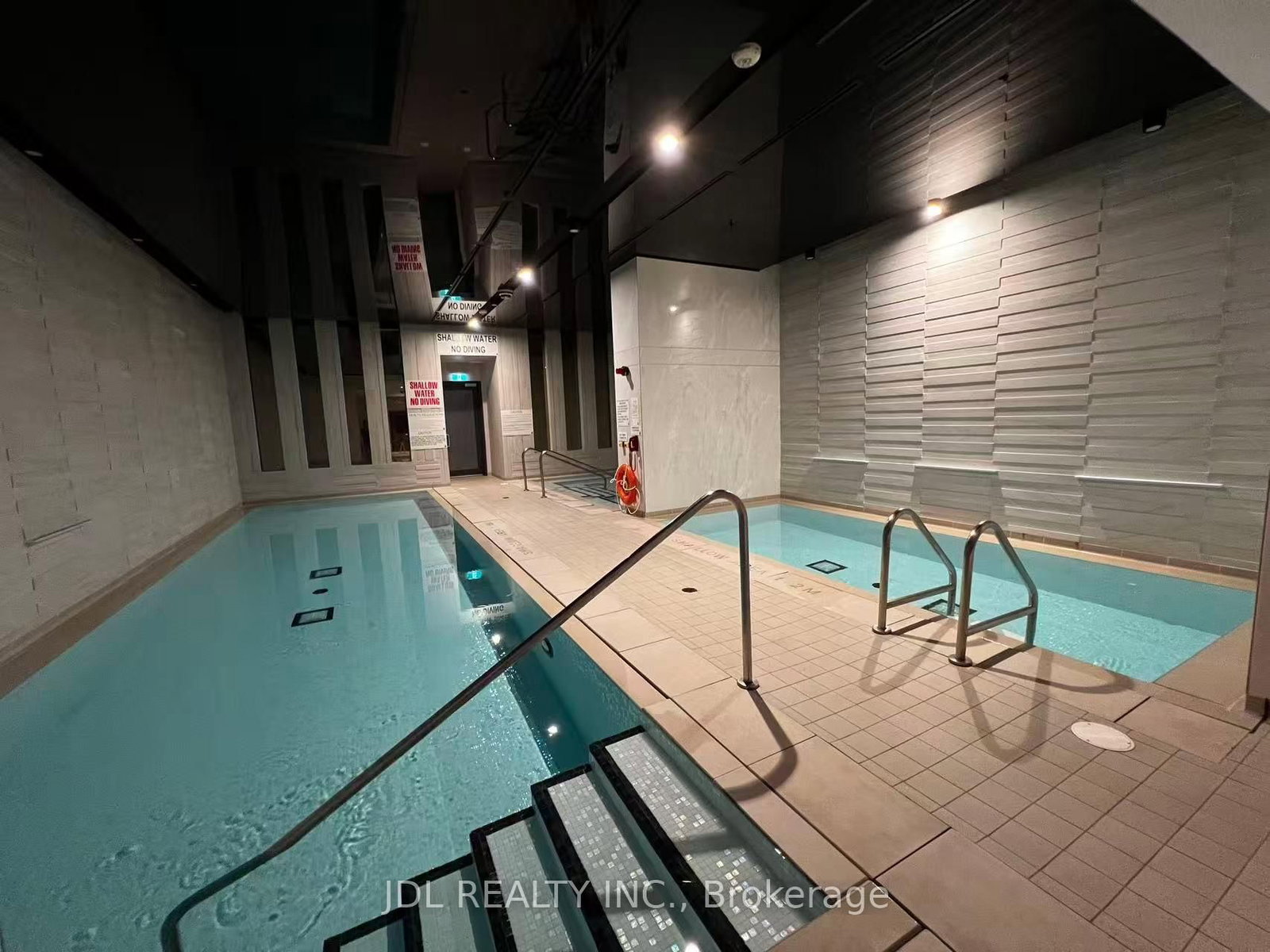 Condo for sale at 902-17 Bathurst Street, Toronto, Ontario, M5V 0N1 - Waterfront Communities C1 - MLS: C12998174