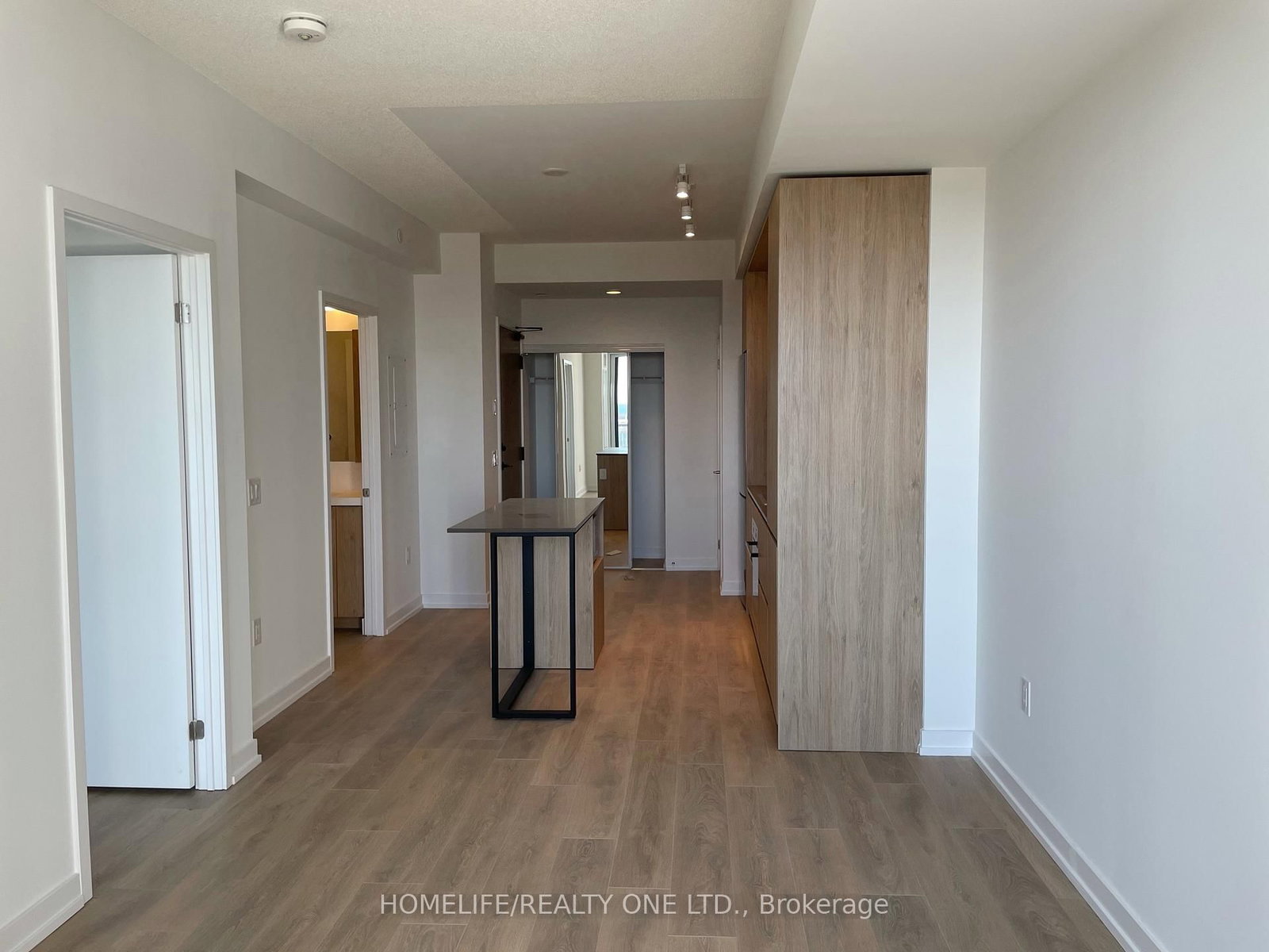 225 Sumach Street, Unit 1604