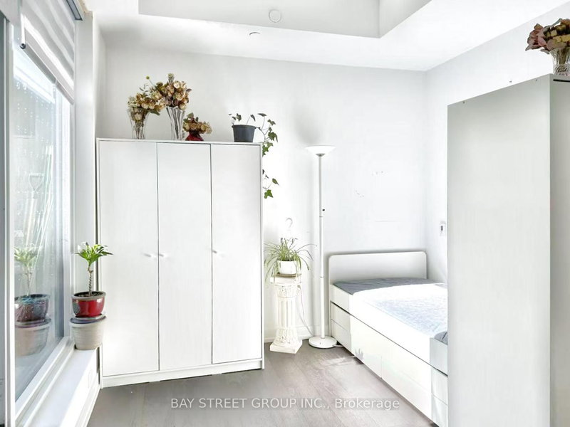 304 - 8 Olympic Garden Dr, Toronto, M2M 0B9 | Image 3