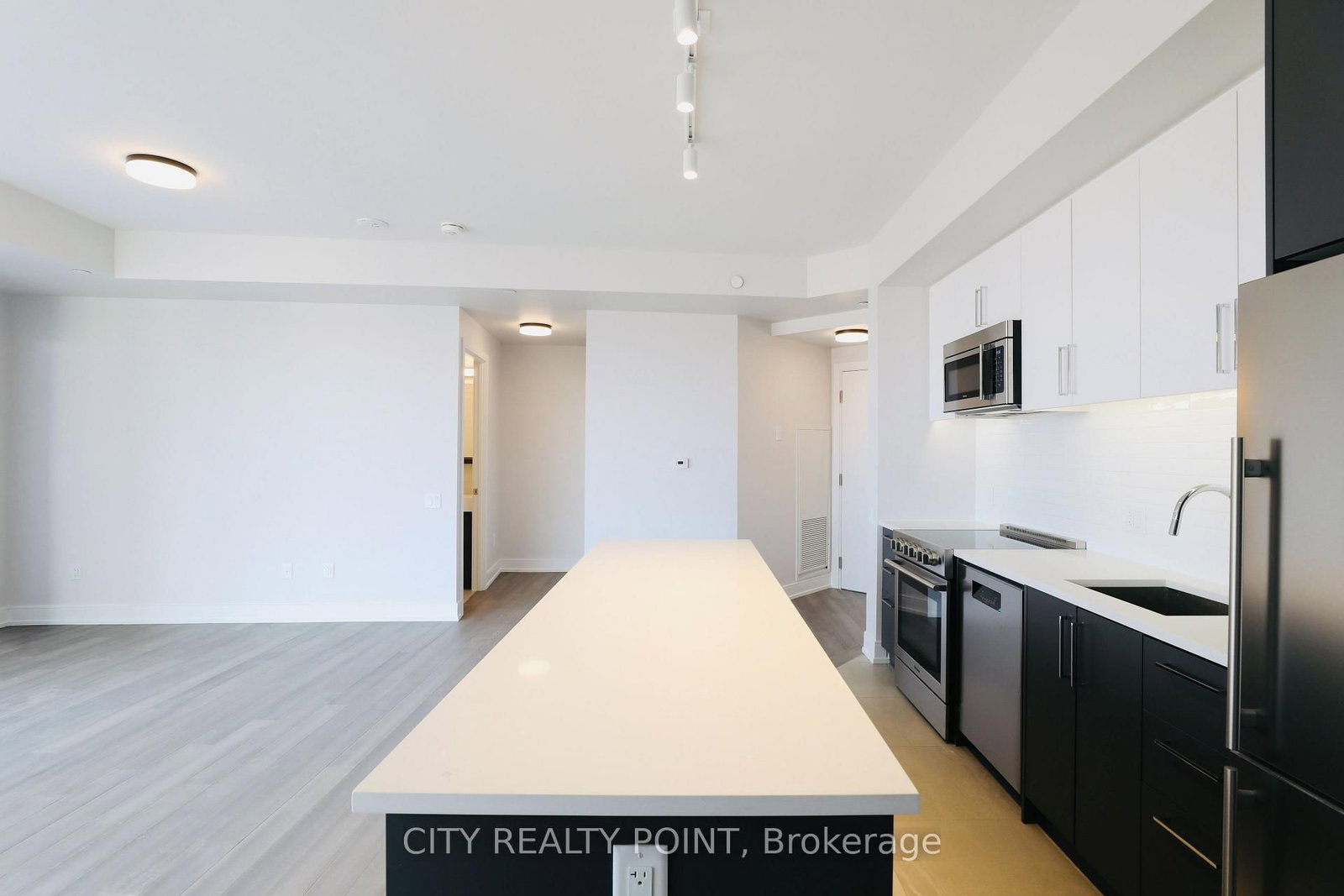2525 Bathurst Street, Unit 707 - Photo 4
