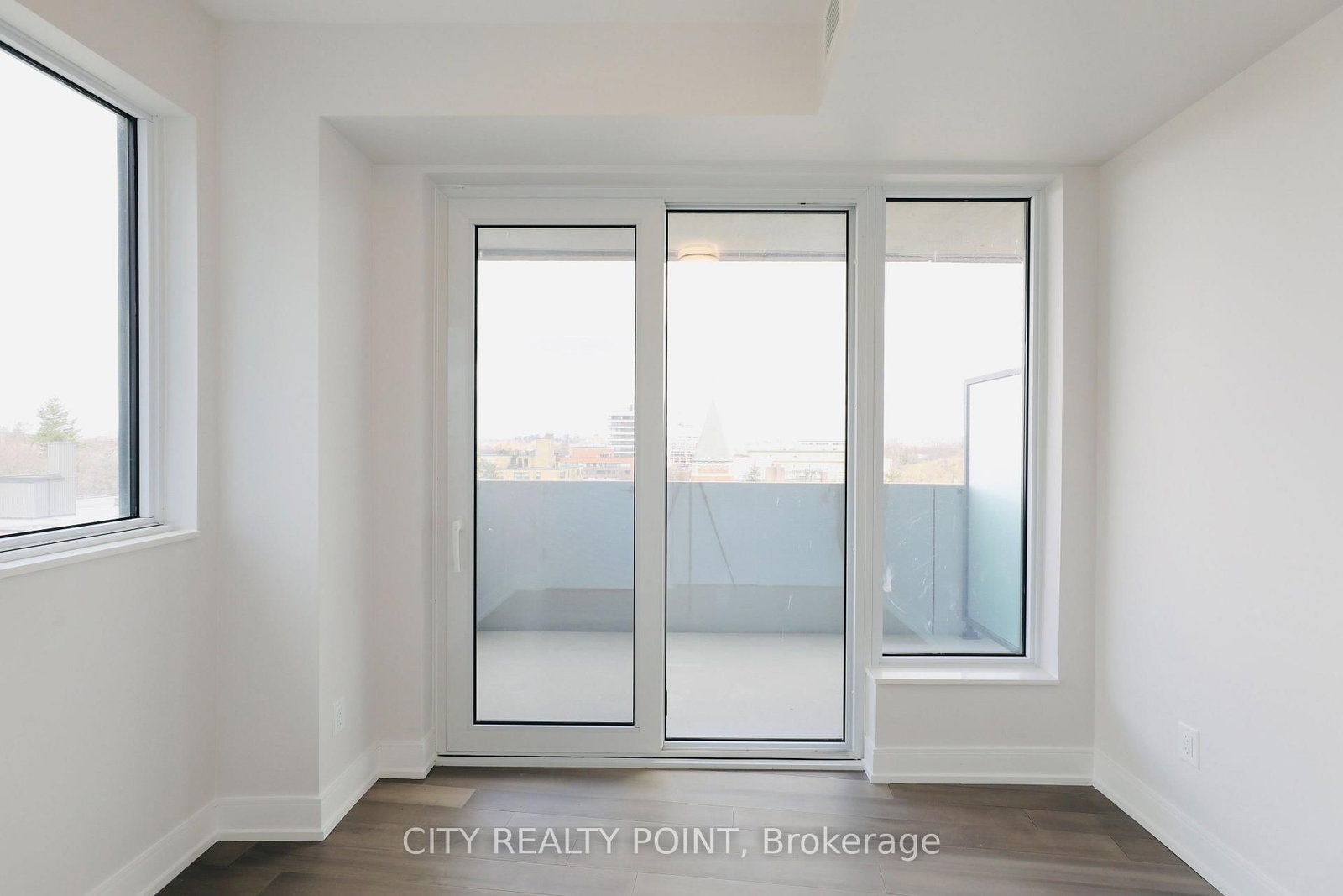 2525 Bathurst Street, Unit 707 - Photo 7