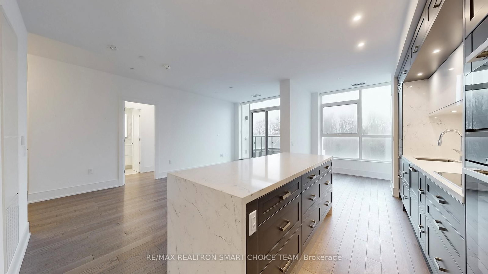 10 Inn on The Park Drive, Unit 212 - Photo 20