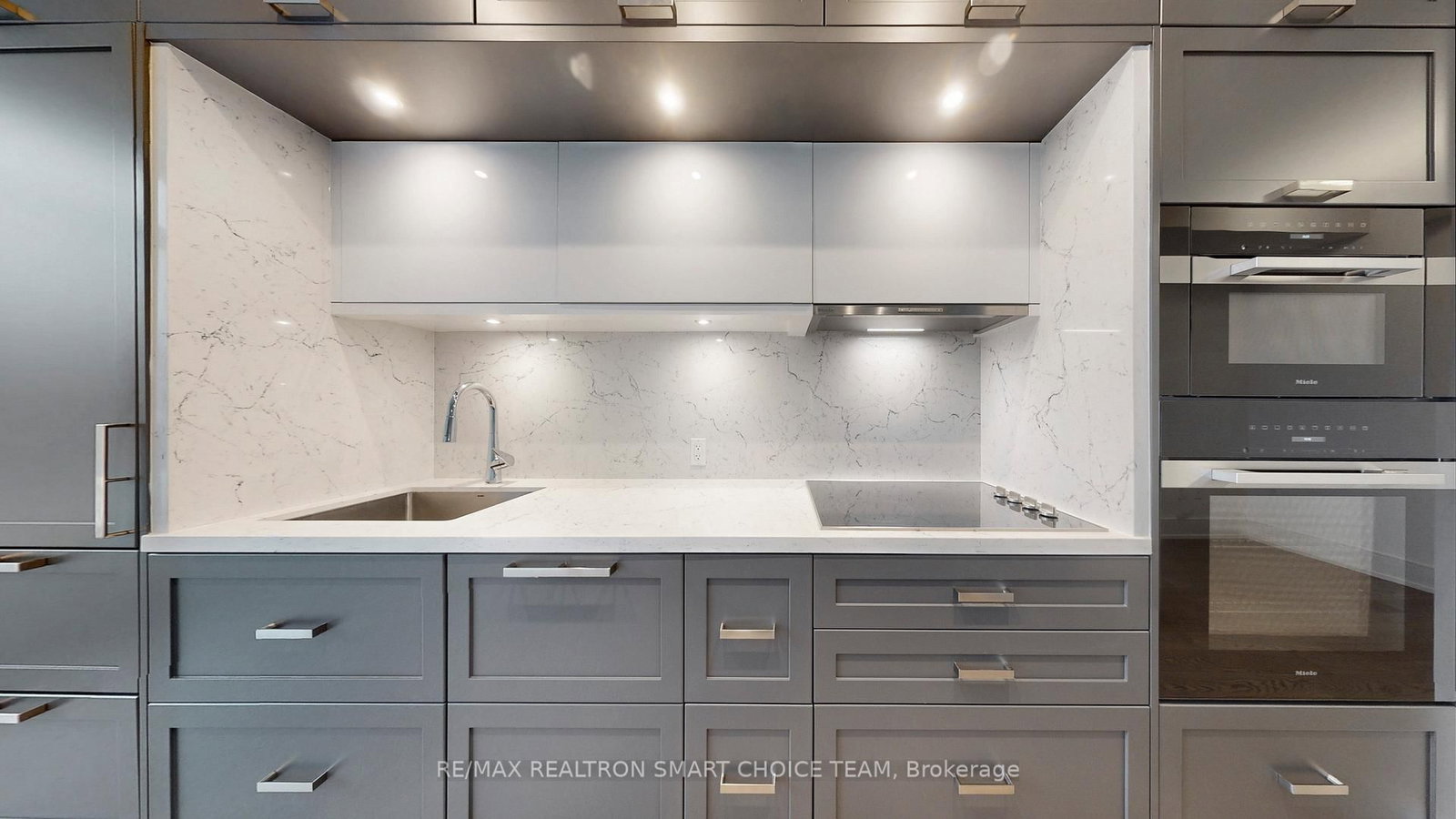 10 Inn on The Park Drive, Unit 212 - Photo 25