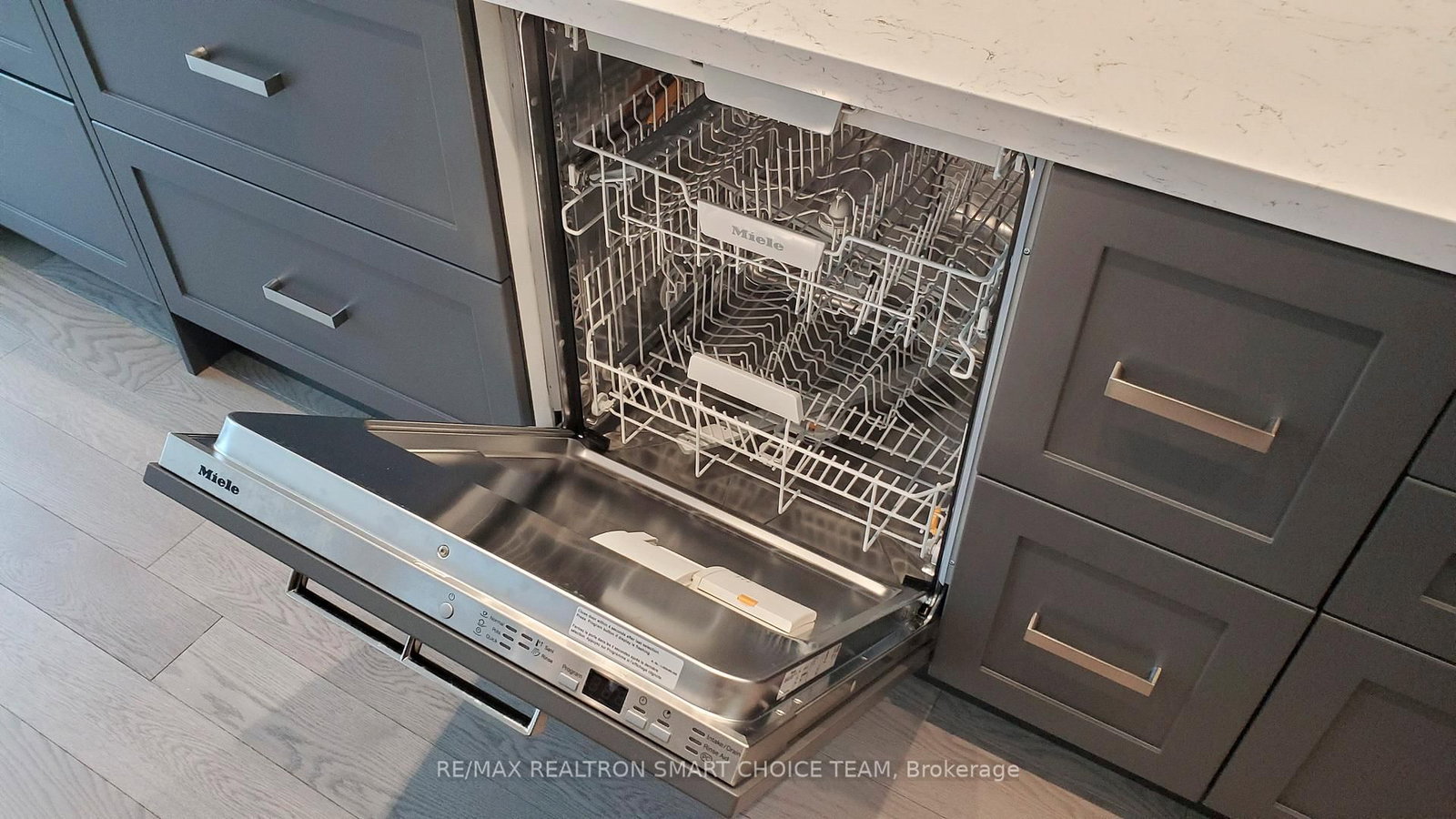 10 Inn on The Park Drive, Unit 212 - Photo 27