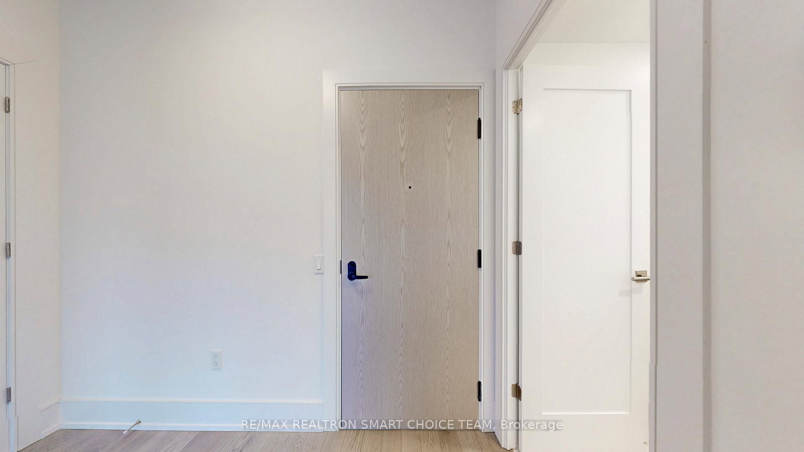 10 Inn on The Park Drive, Unit 212 - Photo 8