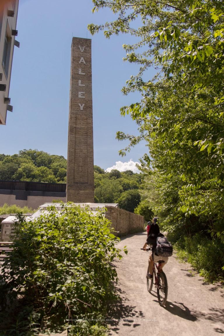 200 - 550 Bayview Ave W, Toronto, M4W 3X8 | Image 3